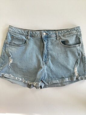 wild fable Light Blue Super High-Rise Rolled Cuff Distressed Shorts Size 16/R